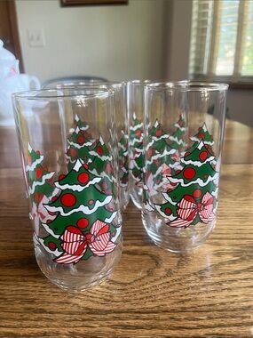 Vintage Luminarc Holiday Christmas Tree Glass Tumbler - Darling Christmas 🎄